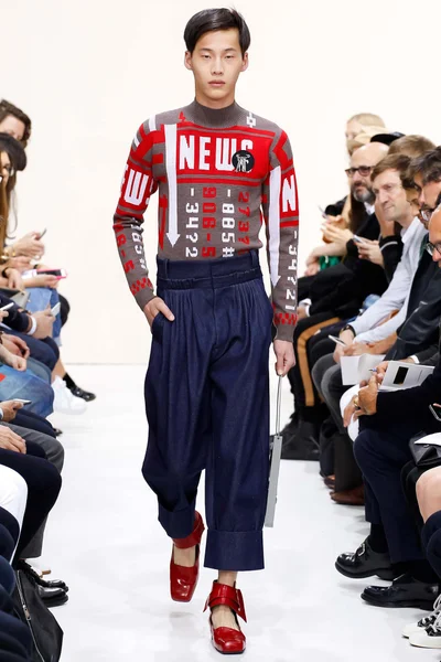 Look 8
